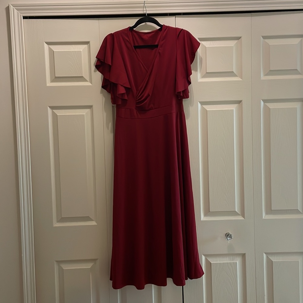 Women’s Flutter Sleeve Maxi Wrap Dress. SZ L